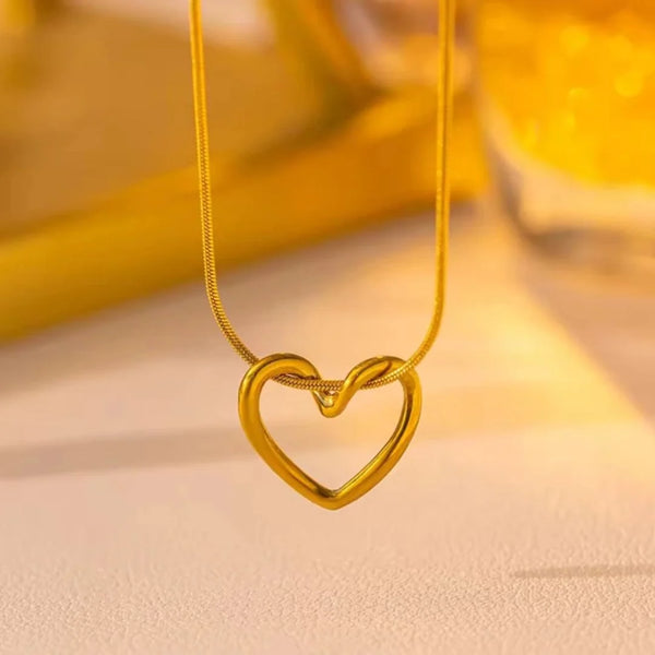 18K Gold Plated Classic Heart Commute Necklace with Elegant Design for Women | Anti-Tarnish, Skin-Friendly & Waterproof